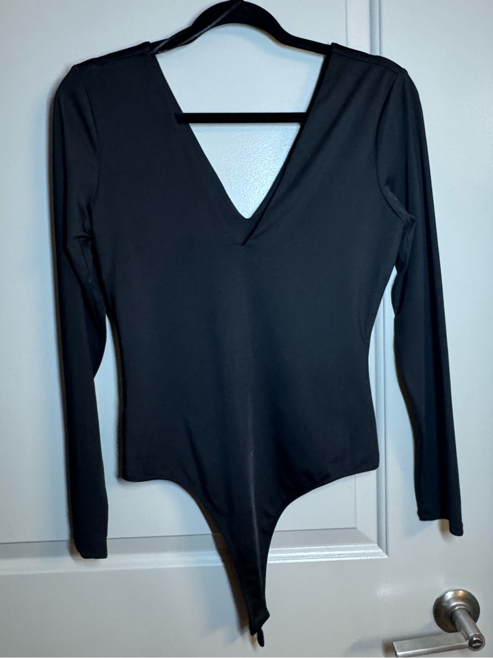 Gianni Bini Black Long-Sleeve V-Neck Bodysuit